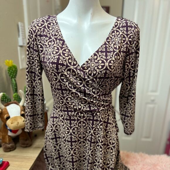 Dress  - Picture 1 of 6